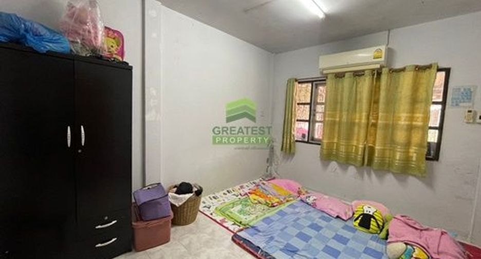 For sale 2 bed townhouse in Mueang Nakhon Ratchasima, Nakhon Ratchasima