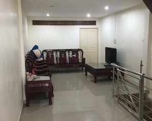 For Sale 3 Beds Townhouse in Khlong Toei, Bangkok, Thailand