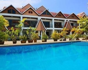 For Rent 4 Beds Townhouse in Phanat Nikhom, Chonburi, Thailand