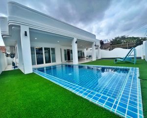 For Rent 4 Beds House in Bang Lamung, Chonburi, Thailand