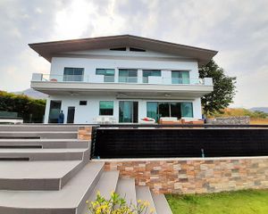 For Sale 5 Beds House in Cha Am, Phetchaburi, Thailand
