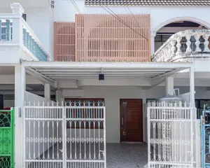 For Sale 2 Beds Townhouse in Bang Sue, Bangkok, Thailand