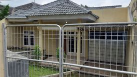 Villa dijual dengan 4 kamar tidur di Alas Tlogo, Jawa Timur