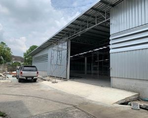 For Rent Warehouse 1,000 sqm in Mueang Pathum Thani, Pathum Thani, Thailand