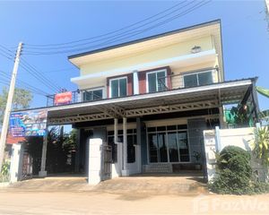 For Sale 3 Beds Townhouse in Mueang Lamphun, Lamphun, Thailand