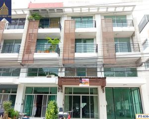 For Sale or Rent 3 Beds Townhouse in Rat Burana, Bangkok, Thailand
