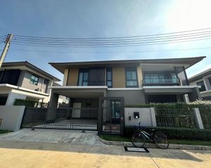 For Sale or Rent 4 Beds House in Lam Luk Ka, Pathum Thani, Thailand