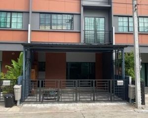 For Rent 3 Beds House in Phasi Charoen, Bangkok, Thailand