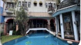 Rumah dijual dengan 5 kamar tidur di Pondok Pinang, Jakarta