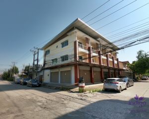 For Rent 4 Beds Retail Space in Mueang Chiang Mai, Chiang Mai, Thailand