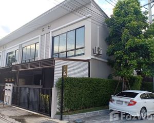 For Sale or Rent 3 Beds House in Phasi Charoen, Bangkok, Thailand