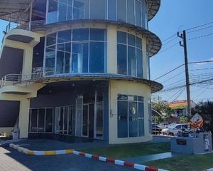 For Rent Office 351 sqm in Mueang Chiang Mai, Chiang Mai, Thailand