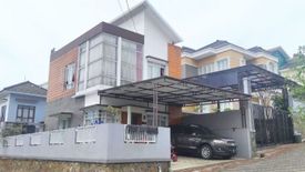Rumah dijual dengan 4 kamar tidur di Batujajar Barat, Jawa Barat