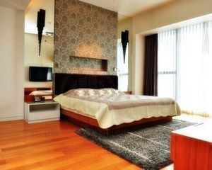 For Rent 3 Beds Condo in Sathon, Bangkok, Thailand