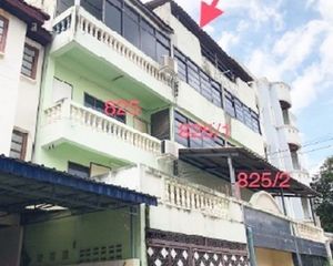 For Sale 6 Beds Office in Huai Khwang, Bangkok, Thailand