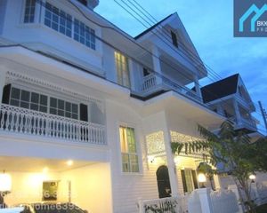 For Rent 3 Beds House in Mueang Samut Prakan, Samut Prakan, Thailand