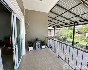 For Sale 5 Beds House in Mueang Ubon Ratchathani, Ubon Ratchathani, Thailand
