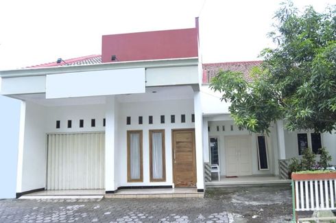 Rumah dijual dengan 4 kamar tidur di Lamper Tengah, Jawa Tengah