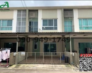 For Rent 3 Beds Townhouse in Phasi Charoen, Bangkok, Thailand