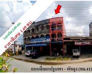 For Sale Retail Space 87.6 sqm in Lang Suan, Chumphon, Thailand
