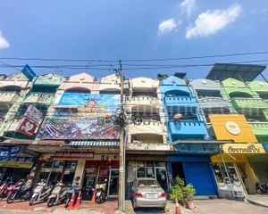 For Sale Retail Space 180 sqm in Lak Si, Bangkok, Thailand