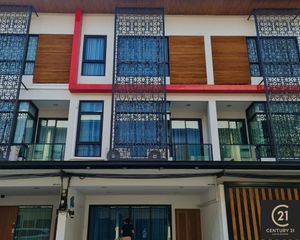 For Sale or Rent Retail Space 210 sqm in Mueang Chiang Mai, Chiang Mai, Thailand