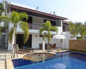 For Rent 3 Beds Townhouse in Mueang Rayong, Rayong, Thailand