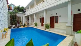 Rumah dijual dengan 10 kamar tidur di Angantaka, Bali
