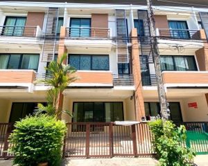 For Sale or Rent 3 Beds Townhouse in Mueang Phuket, Phuket, Thailand