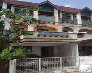 For Rent 4 Beds House in Huai Khwang, Bangkok, Thailand