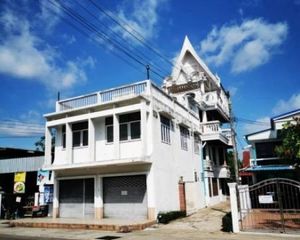For Sale 8 Beds Retail Space in Mueang Ubon Ratchathani, Ubon Ratchathani, Thailand
