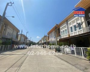 For Sale 4 Beds Townhouse in Mueang Amnat Charoen, Amnat Charoen, Thailand
