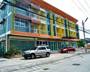 For Rent 3 Beds Retail Space in Mueang Nakhon Ratchasima, Nakhon Ratchasima, Thailand