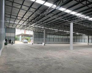 For Rent Warehouse 2,000 sqm in Mueang Pathum Thani, Pathum Thani, Thailand