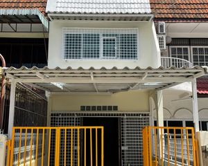 For Rent 2 Beds タウンハウス in Khlong Toei, Bangkok, Thailand