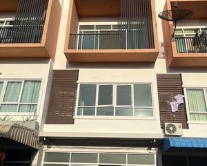 For Sale 4 Beds Townhouse in Hat Yai, Songkhla, Thailand