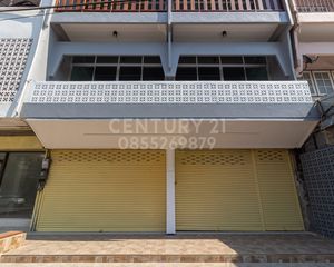 For Rent Retail Space 384 sqm in Mueang Chiang Mai, Chiang Mai, Thailand