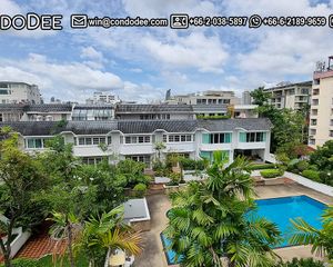 For Sale 1 Bed Townhouse in Watthana, Bangkok, Thailand