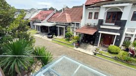 Rumah dijual dengan 5 kamar tidur di Condong Catur, Yogyakarta