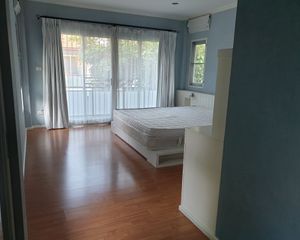 For Rent 4 Beds House in Bang Kapi, Bangkok, Thailand