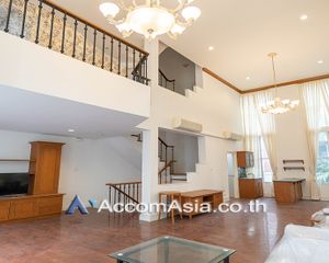 For Rent 4 Beds Townhouse in Ratchathewi, Bangkok, Thailand