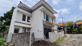 Rumah dijual dengan 3 kamar tidur di Angantaka, Bali