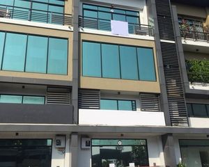 For Sale or Rent Office 300 sqm in Prawet, Bangkok, Thailand