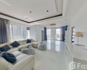 For Sale or Rent 4 Beds Condo in Watthana, Bangkok, Thailand
