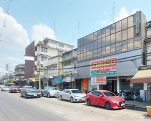 For Sale Office 233.2 sqm in Ban Pong, Ratchaburi, Thailand