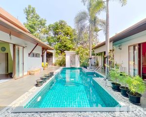 For Sale 5 Beds House in Hua Hin, Prachuap Khiri Khan, Thailand