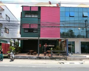 For Sale 6 Beds Townhouse in Ko Samui, Surat Thani, Thailand