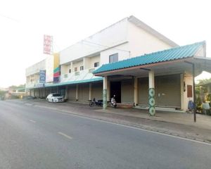 For Sale Retail Space 400 sqm in Sung Men, Phrae, Thailand