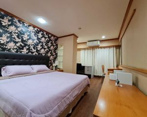 For Rent 1 Bed Condo in Bang Rak, Bangkok, Thailand