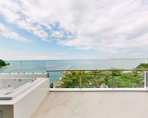 For Sale 4 Beds Condo in Bang Lamung, Chonburi, Thailand